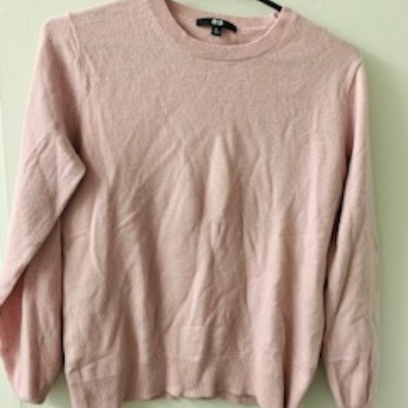 New: Uniqlo Women Sweater - Picture 1 of 1